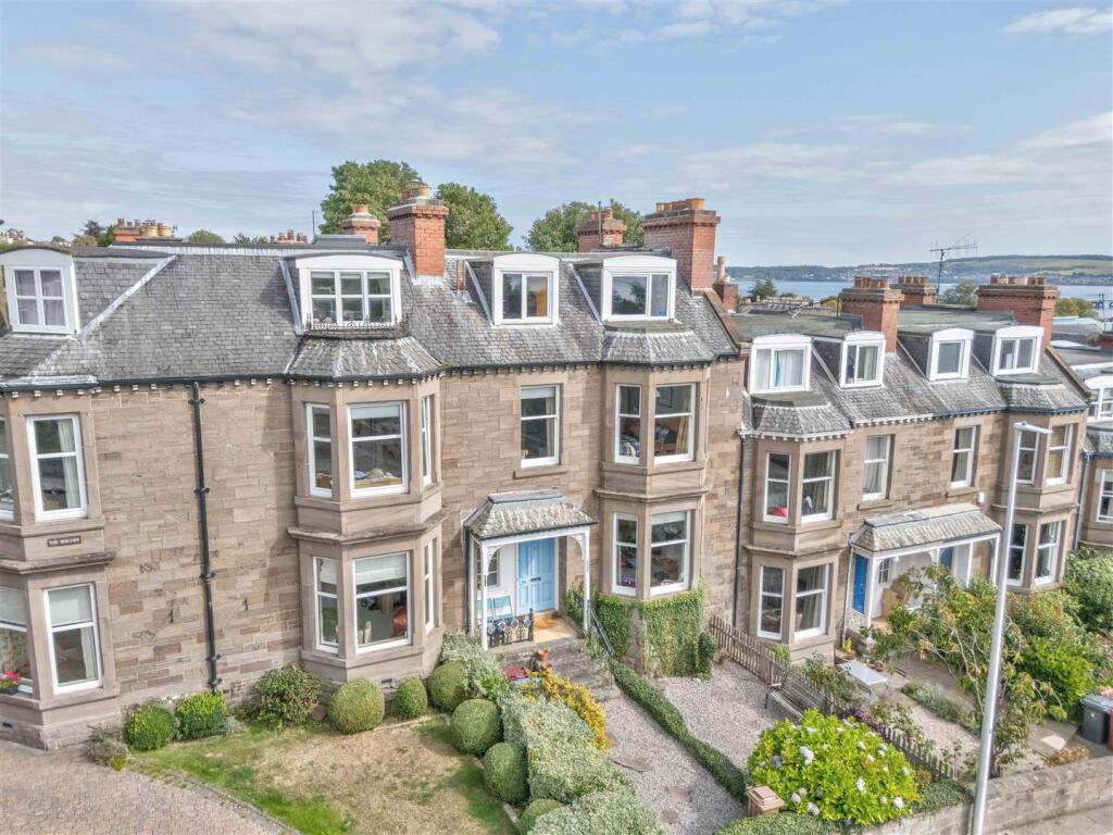 11 West Park Road Dundee-24.JPG
