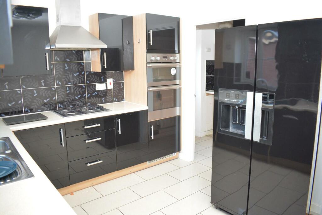 Kitchen Alt.jpg