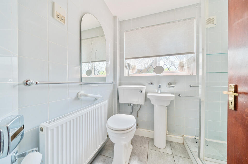 22-68222679966c6-...