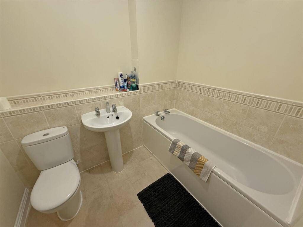 Bathroom.jpg