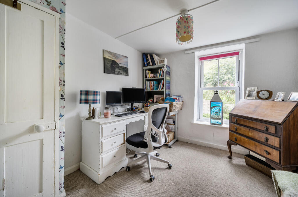 1333034-8-688b82d...