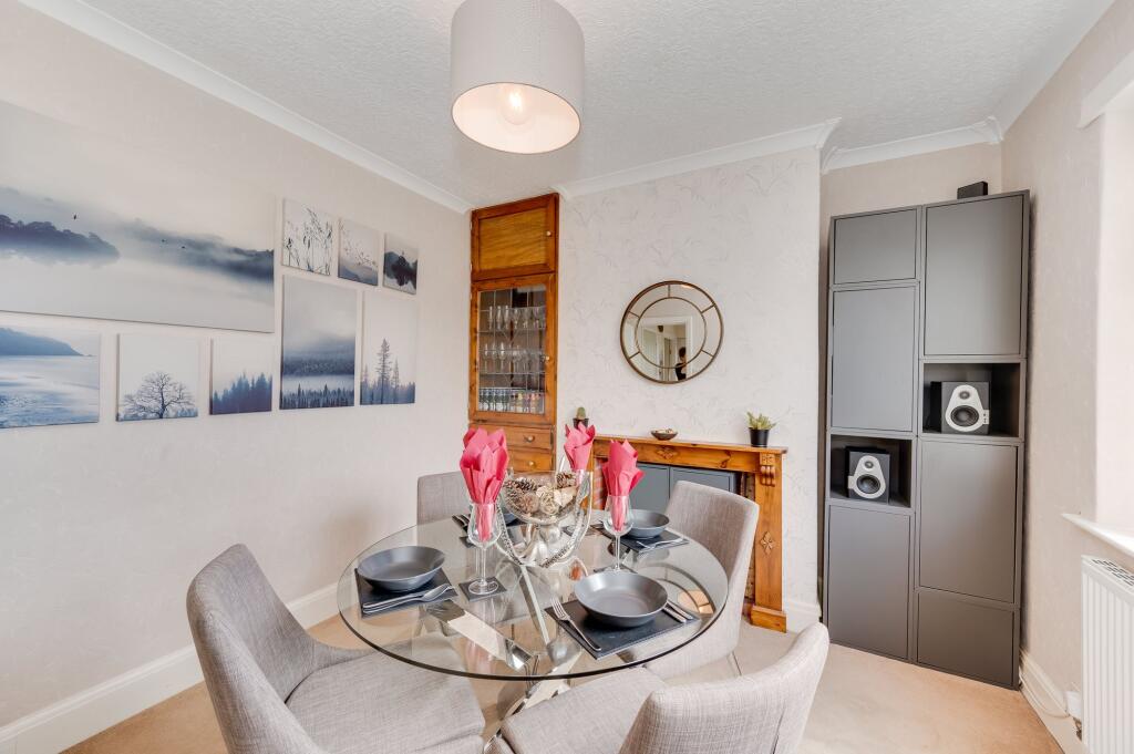 KITCHEN, DINER AND LIVING ROOM