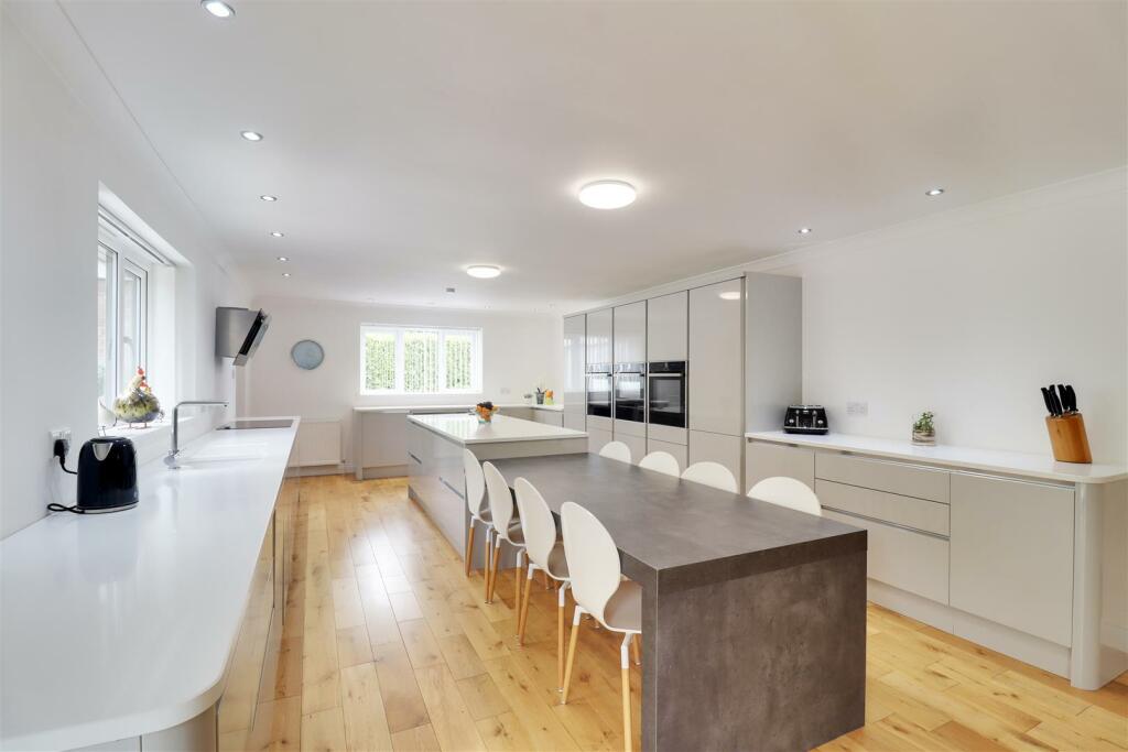 LIVING DINING KITCHEN