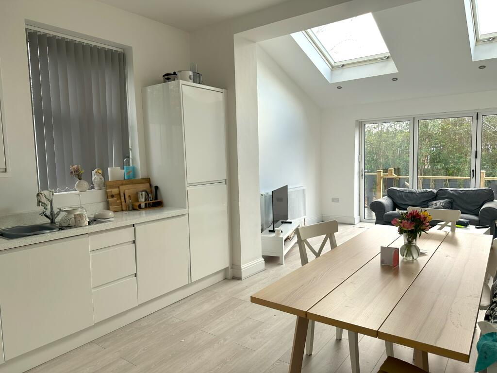 8 Brunswick Road GF 3 Bed