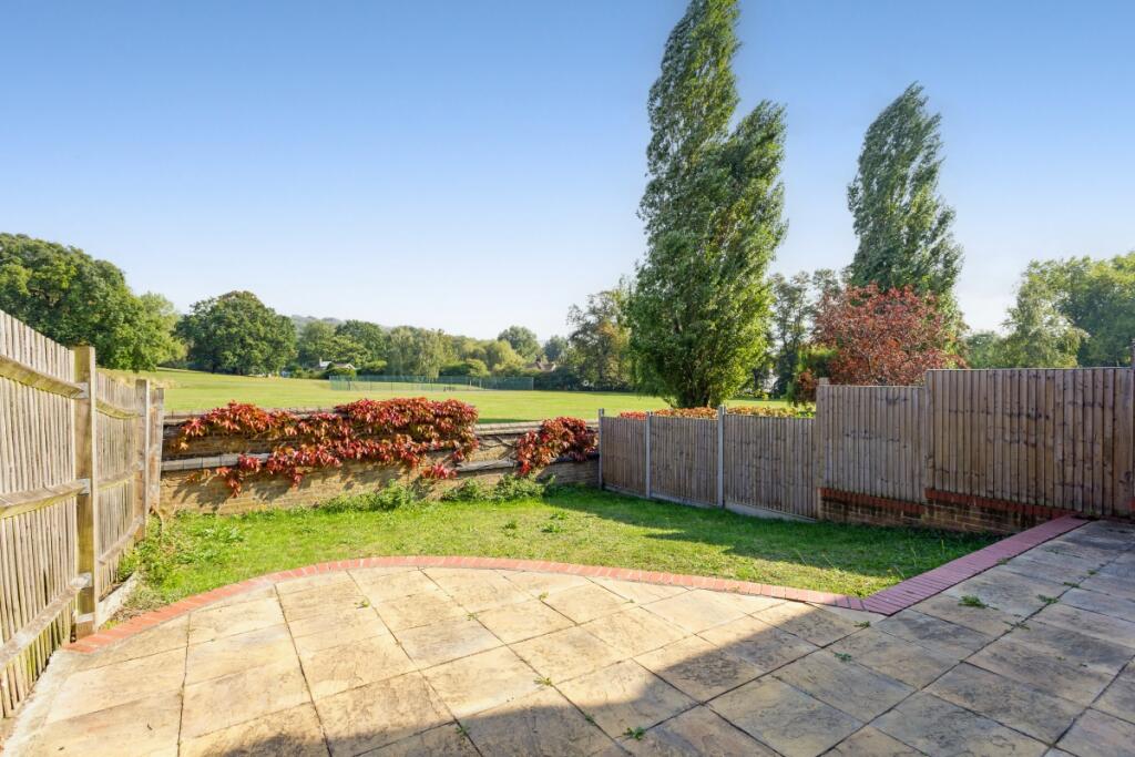 Howerd-Way-London...