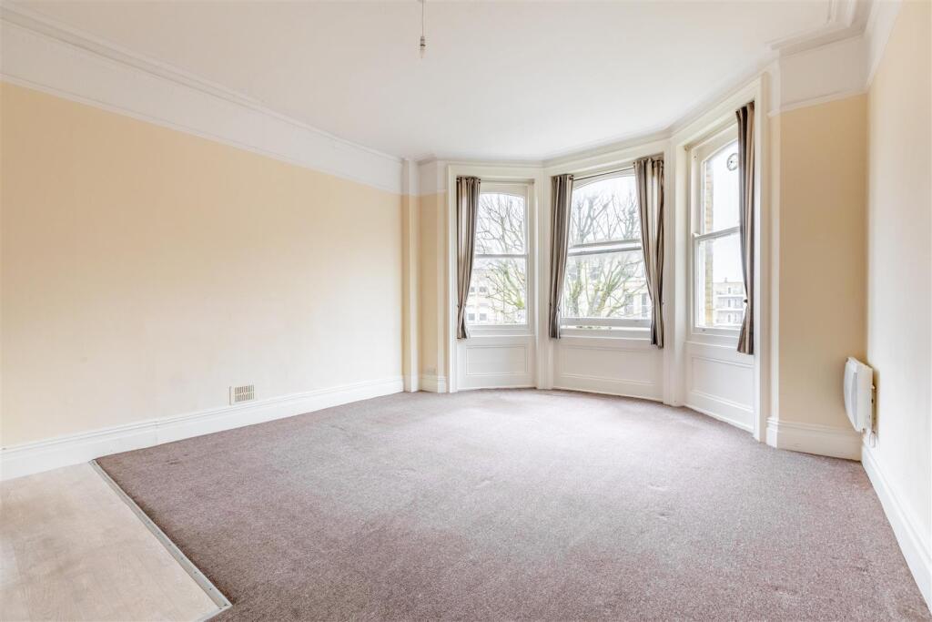 Studio Room