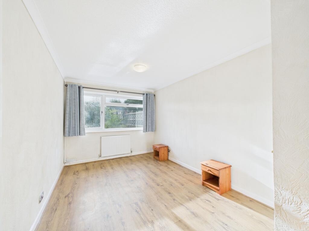 CAM02093G0-PR0061-STILL006