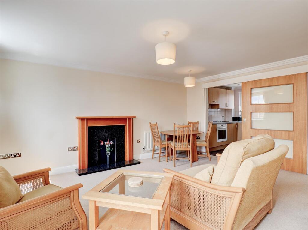 Living/Dining Room