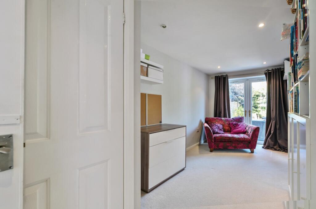 EweMove Harrogate Guest Room