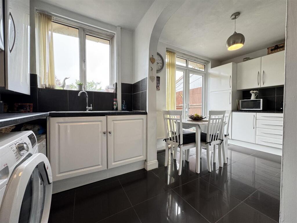 IMG_0014 (Large).JPG