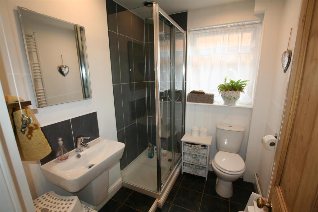 malvernroad,81showerroom.JPG