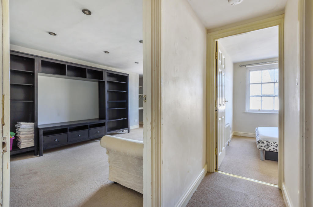 Hall/Lounge/Bedroom