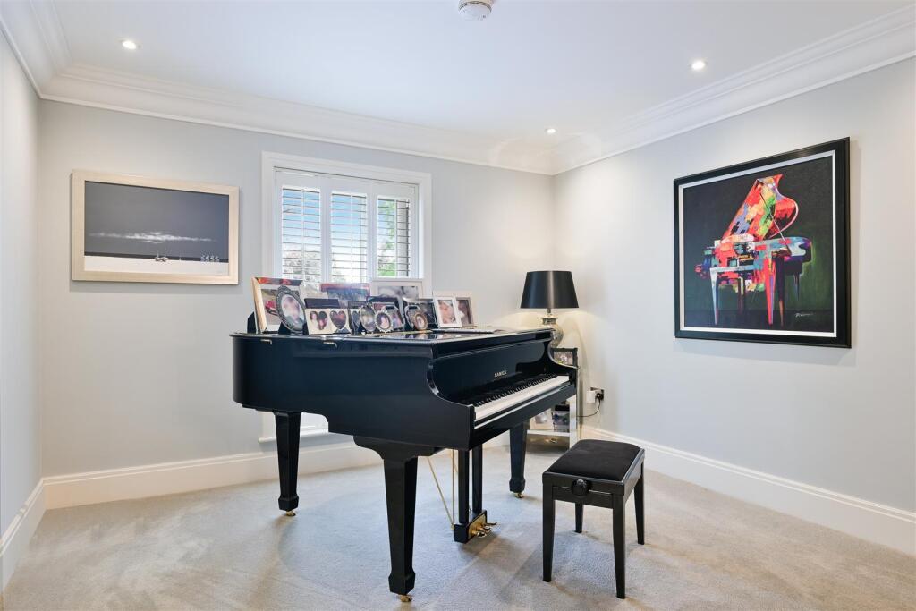 COPPER BEECHES- (29).jpg