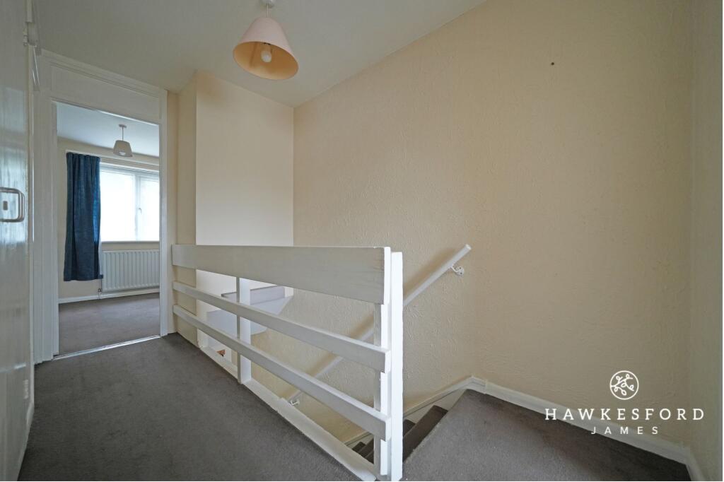 Fern Walk, Sittingbourne - First floor landing