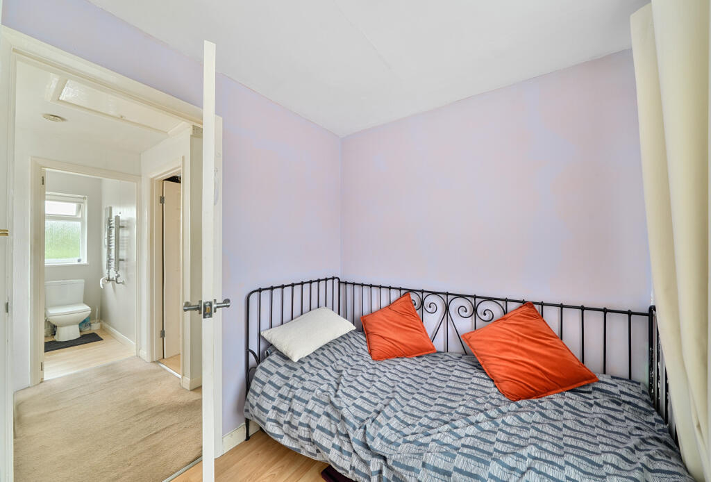 1315389-12-685a89...