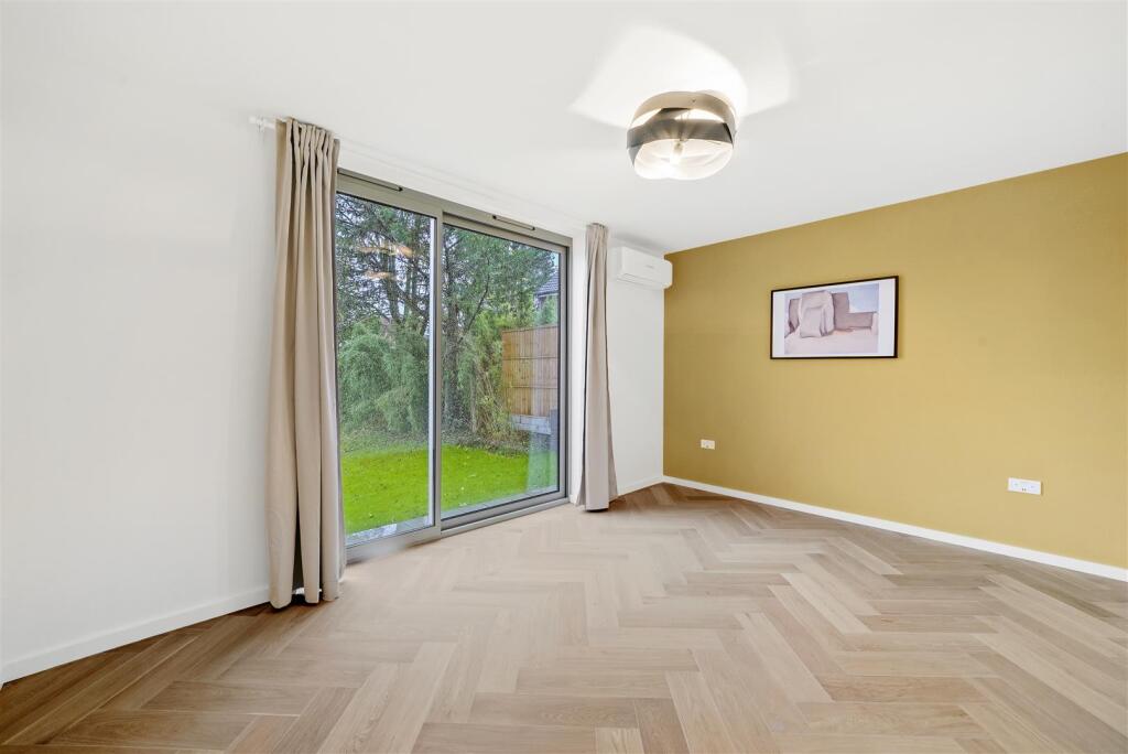 1 Acorn Close - 9oTCH2S6MNlk5ofhorXi.jpg