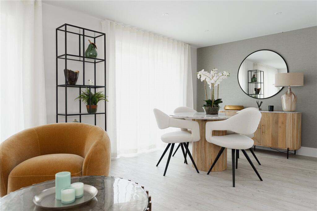 Show Home Living