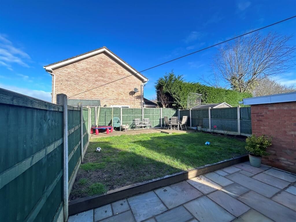 James' external garden 1.jpg