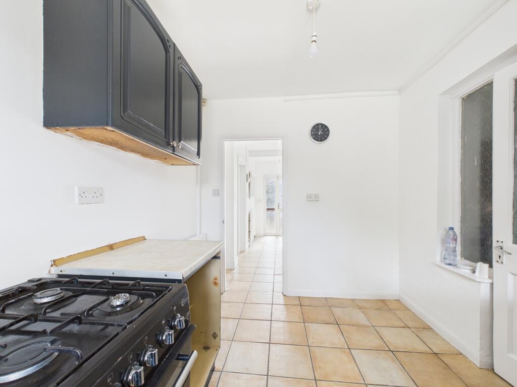 CAM05672G0-PR0051-STILL005