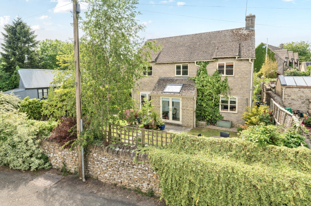 1297476-3-682f389...