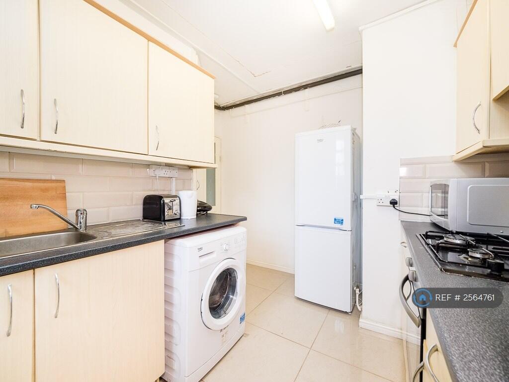 Fully Furnished Kitchen 