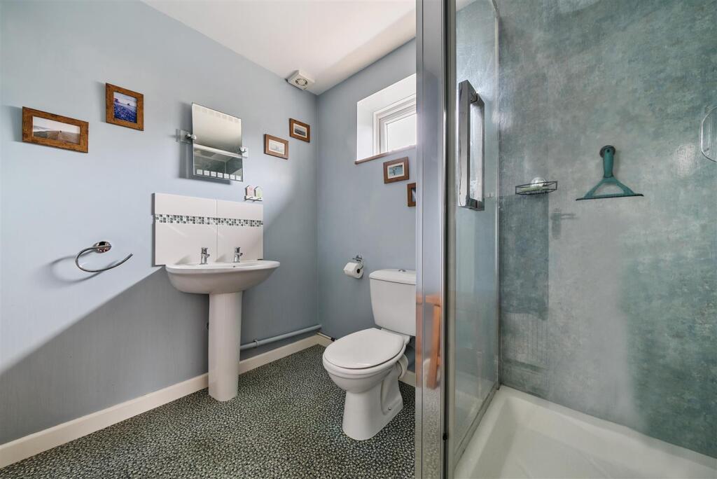 GF Shower Room