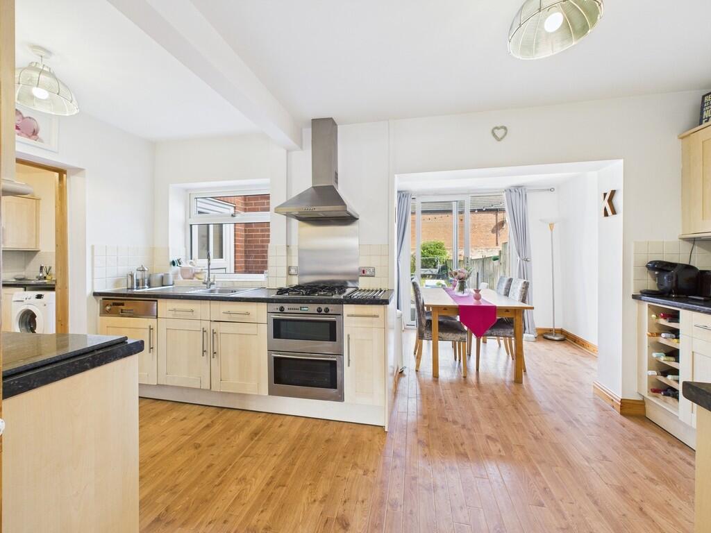 CAM02854G0-PR0361...