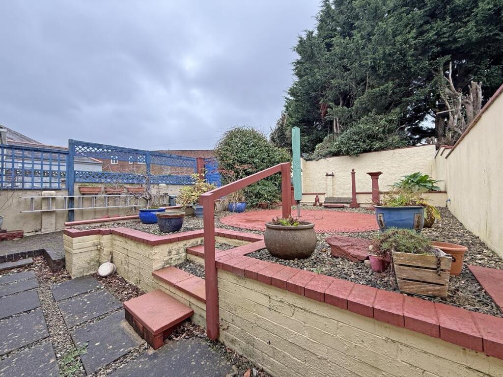 Nicholson Road 9 - Garden.jpg