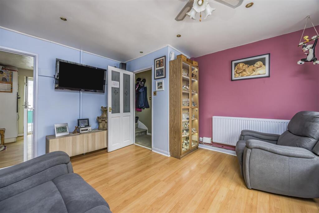 1 Adstone Lane, Anchorage Park, Portsmouth-Portico