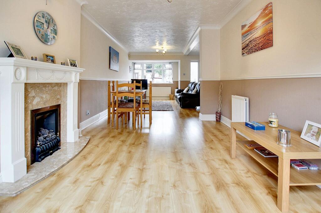 Open Plan Lounge Diner