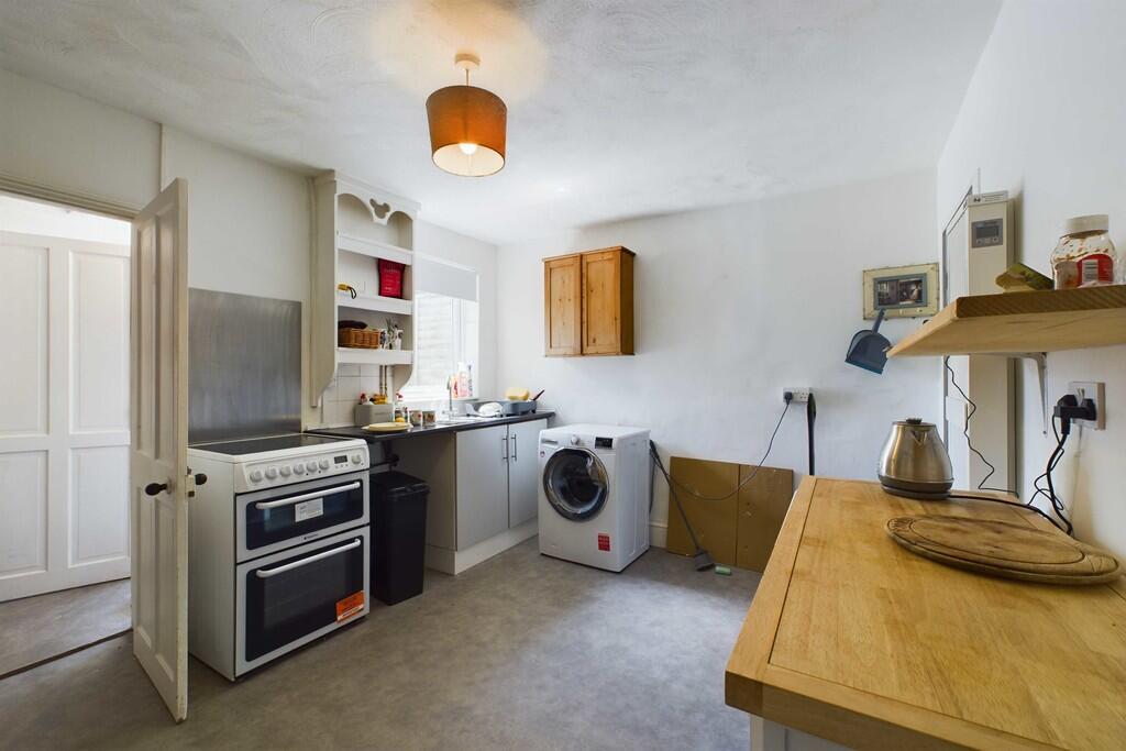 CAM01689G0-PR0403...