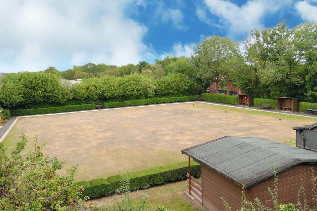 Outlook over bowling green 