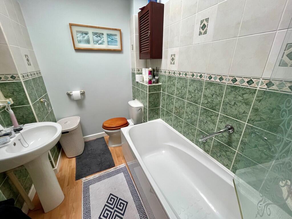 34 Goodhew Close ...
