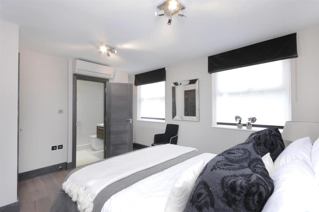 master bedroom 2.jpg