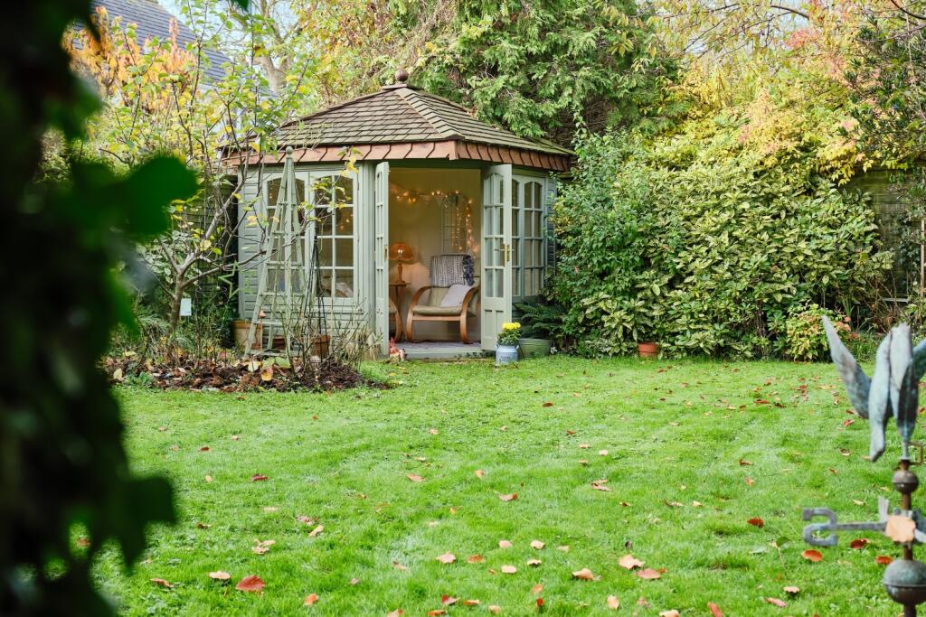 EdisonFord_8AmberleyWay(Nov24)_145(print)