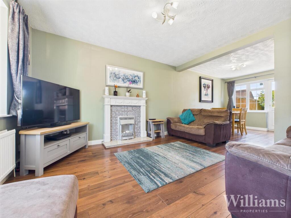 CAM02861G0-PR0439-STILL002 - Copy.jpg