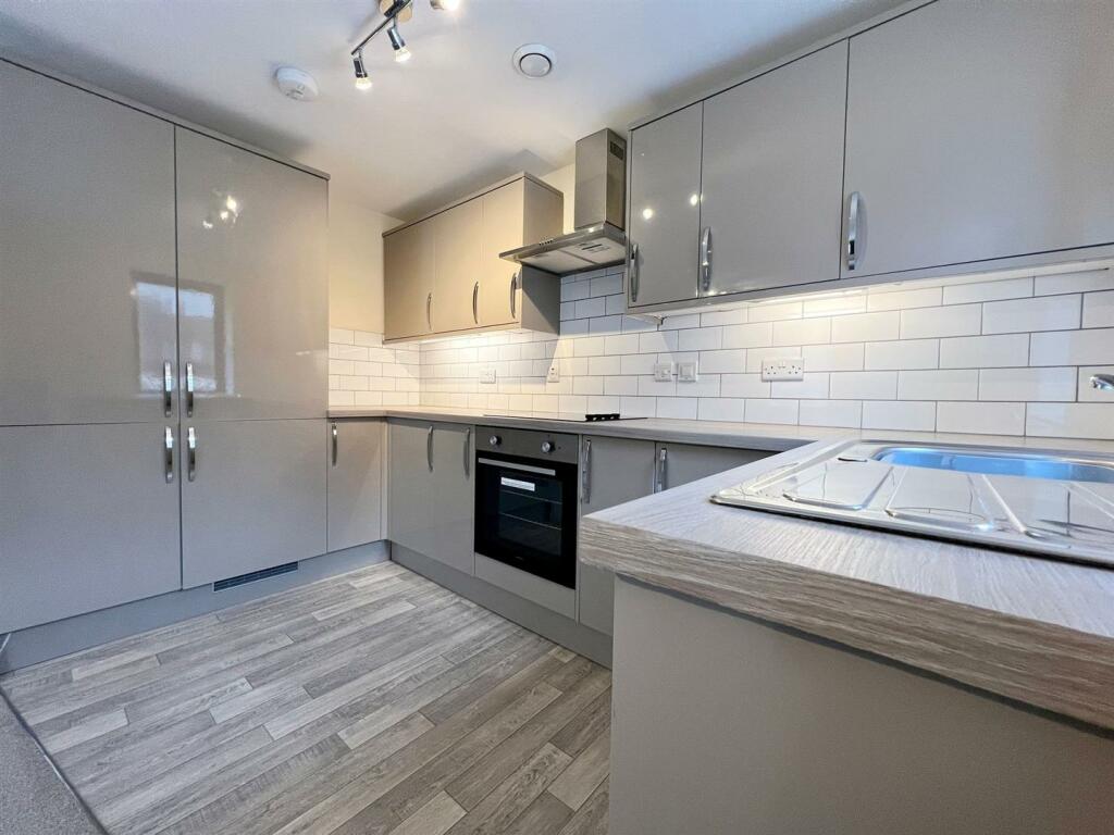 USE kitchen  (10).jpg
