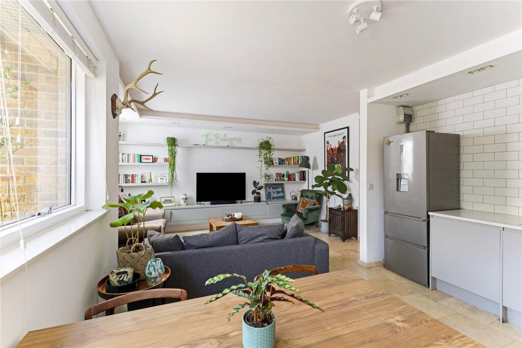 Reception/Kitchen
