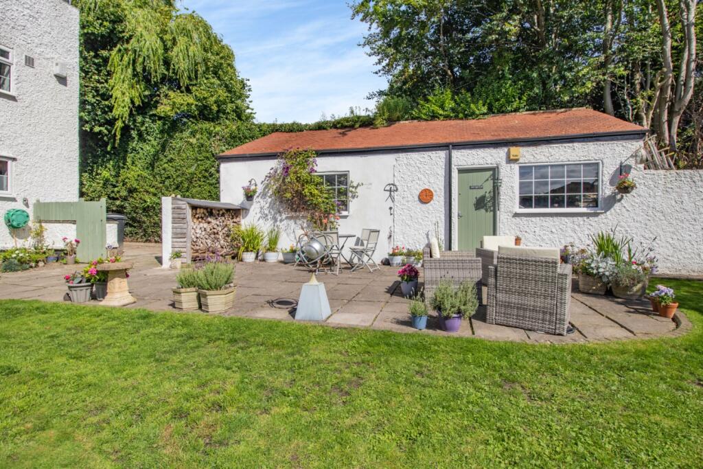 Detached Garage and Garden Room