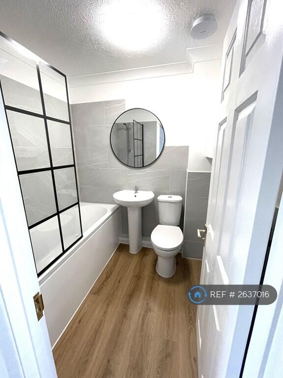 1st Floor Bathroom