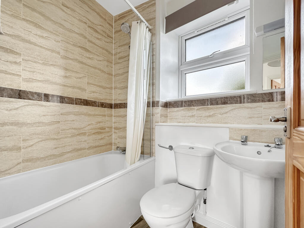 c2f7dc8dca5958ff6c4f0b5f8135ac1f0ccbe636