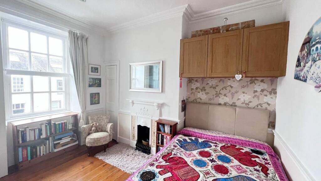 47 Castle Street, Kirkcudbright - Williamson and H