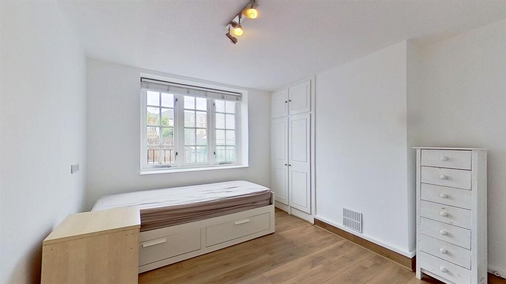 Chelsea-Court-Wandsworth-SW18-07182023_213154.jpg