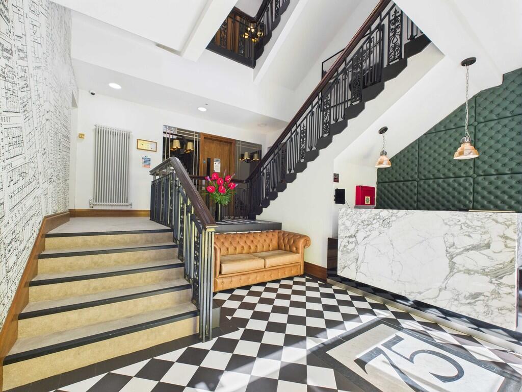 CAM03741G0-PR0105...