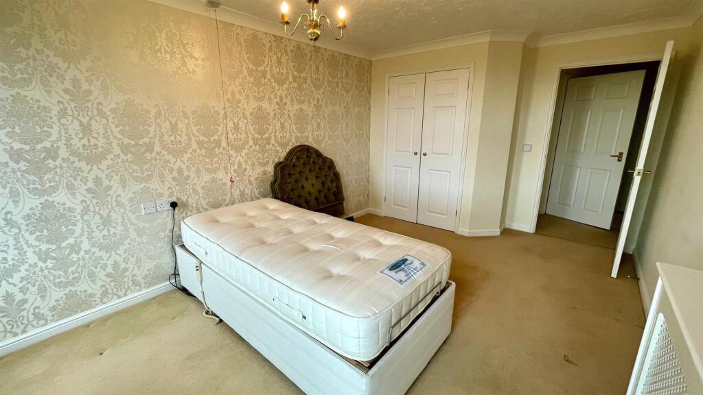 cwrt sant tudno 3 bed 1 pic 2.jpg