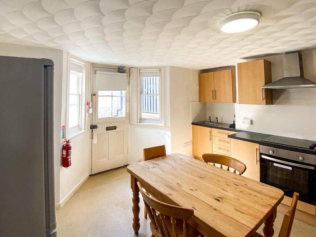 Kitchen 2