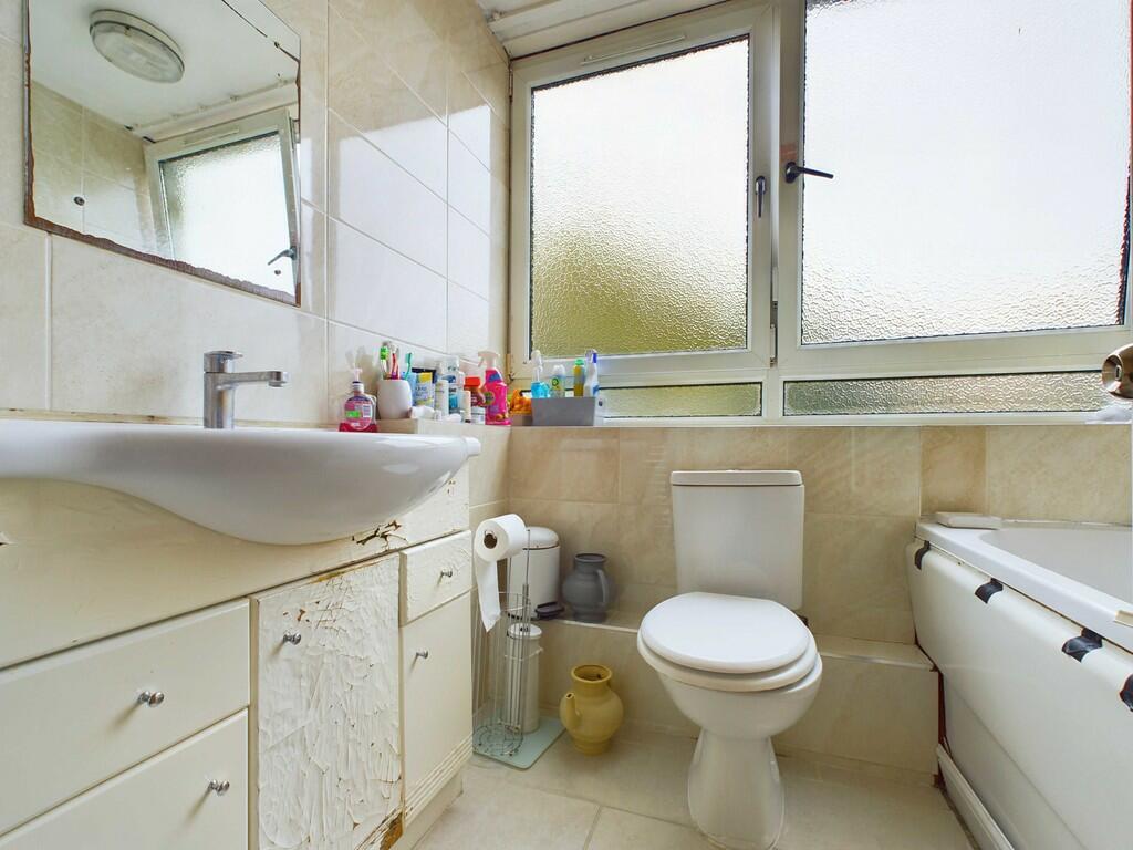 CAM03741G0-PR0042...