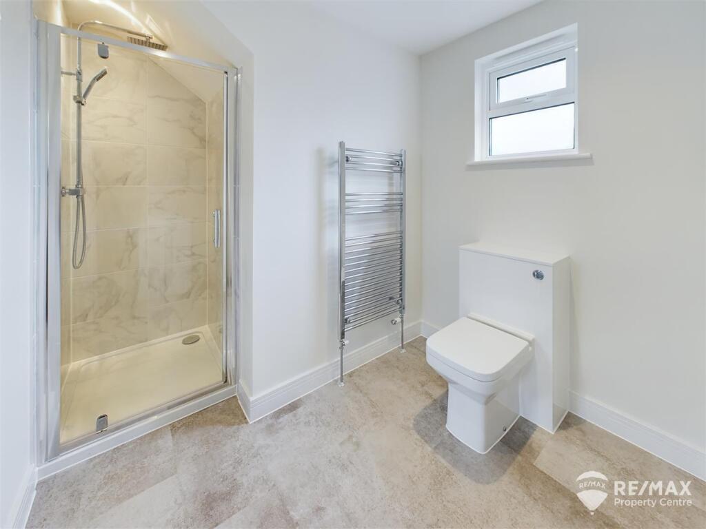 En - Suite 2.jpg