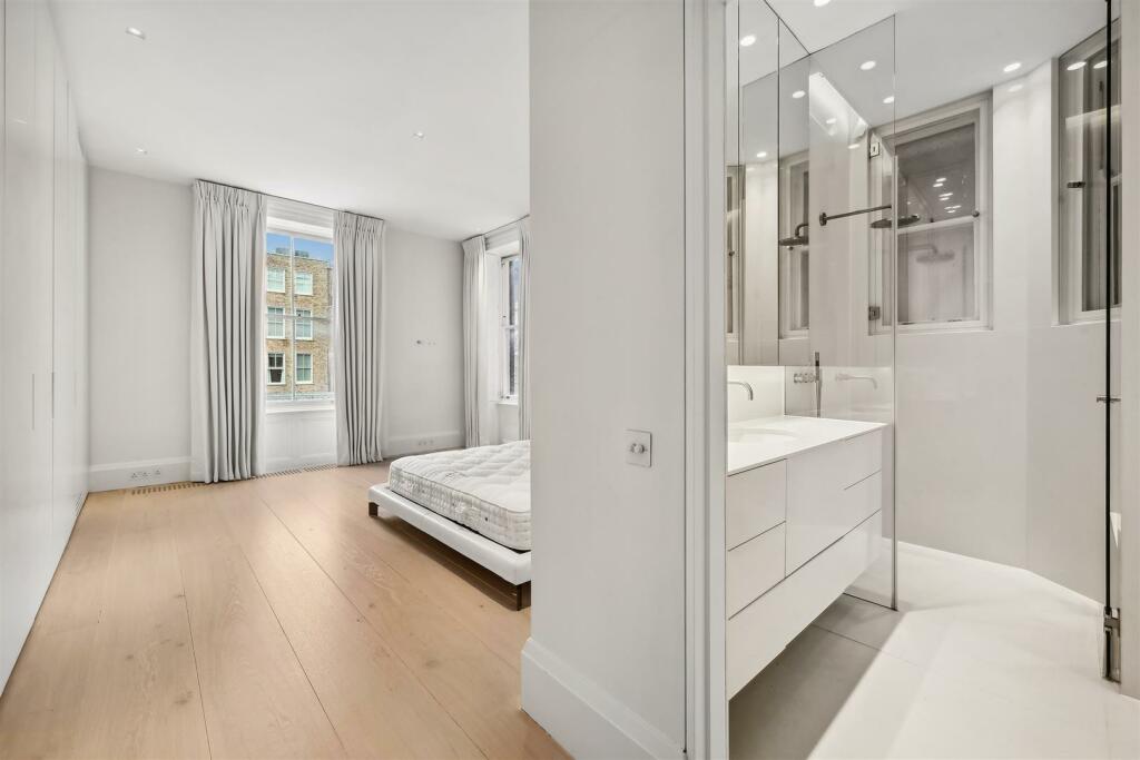 Flat FGH, 54 56 Cadogan Square (14).jpg