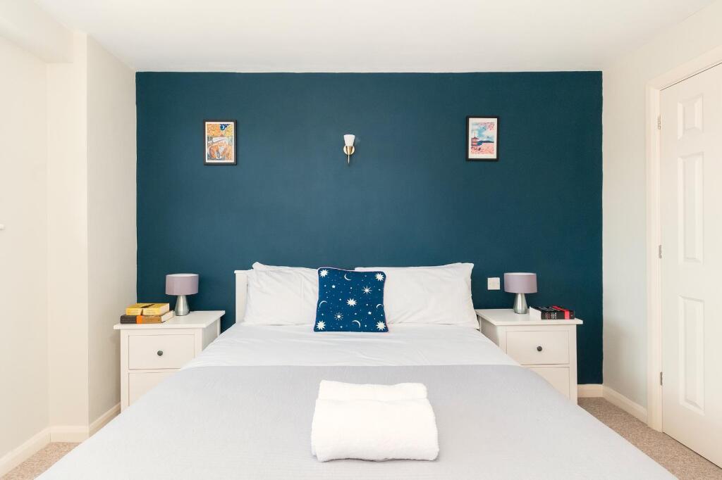 1D3R7CC - Bedroom C.jpg